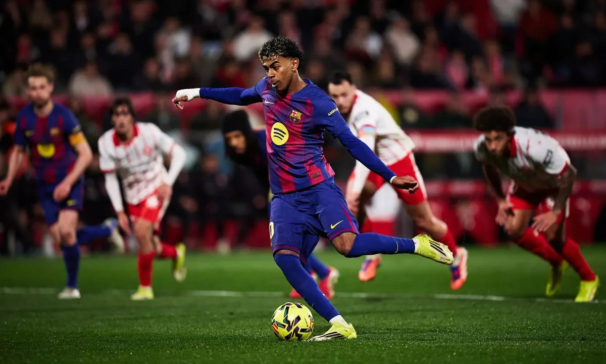 Yamal sút hỏng phạt đền khi Barca thua trận